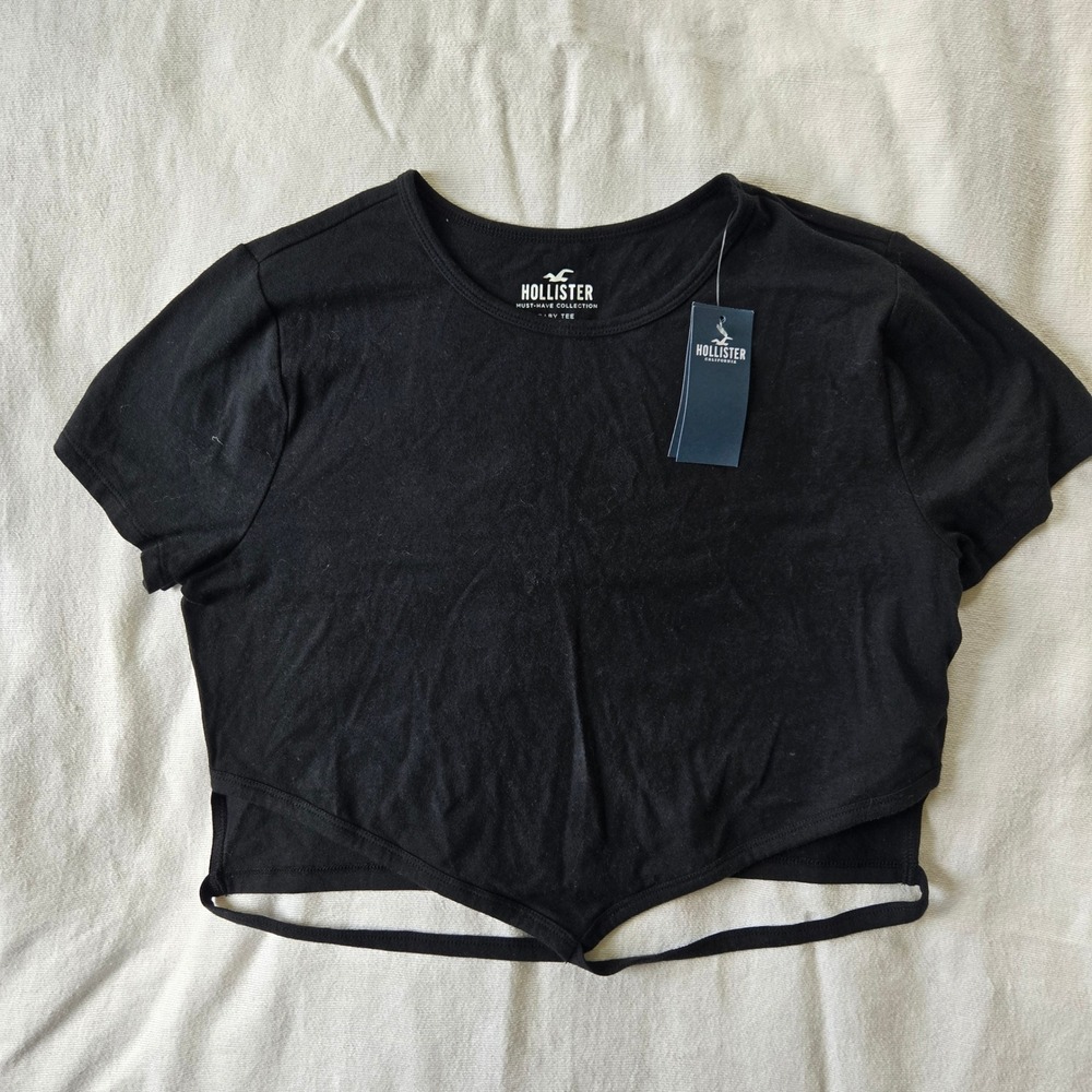 Hollister Must-Have Collection Baby Tee Black Strappy Pointed Hem Crop Top L NWT